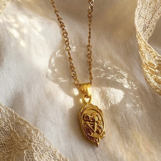 AMOR FATI CHAIN