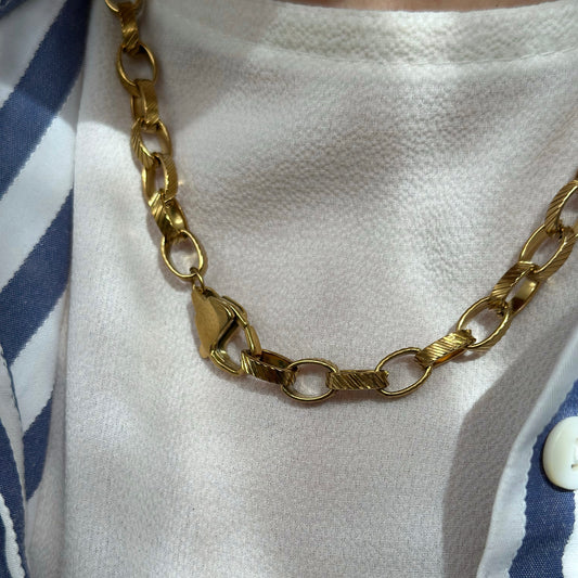 VIBRA NECKLACE